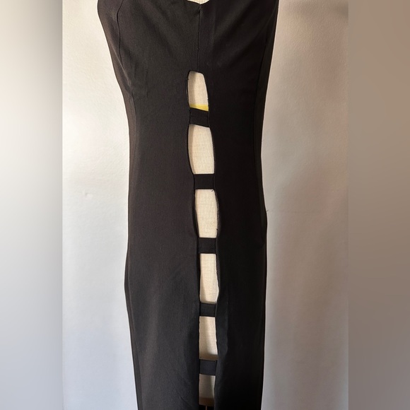 Black Zara fitted dress with cutout side - Picture 5 of 12